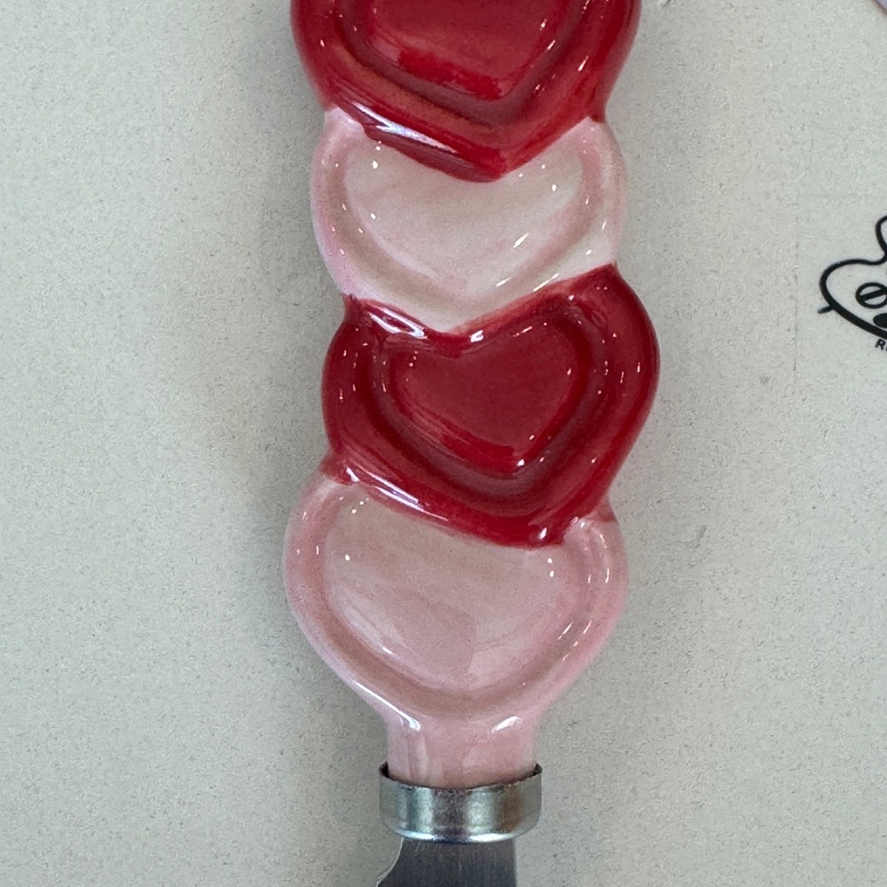 Heart-Shaped Red Decorative Plate with Spreader - Picture 5 of 8
